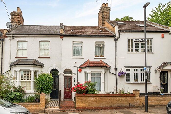 1 Bedroom Flat For Sale In Shirley Road, Enfield, EN2