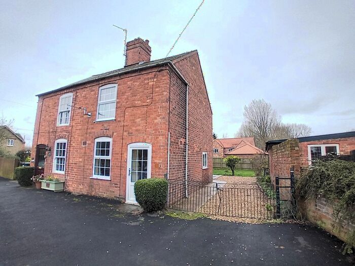 3 Bedroom Semi-Detached House To Rent In Main Street, Dorrington, Lincoln, LN4