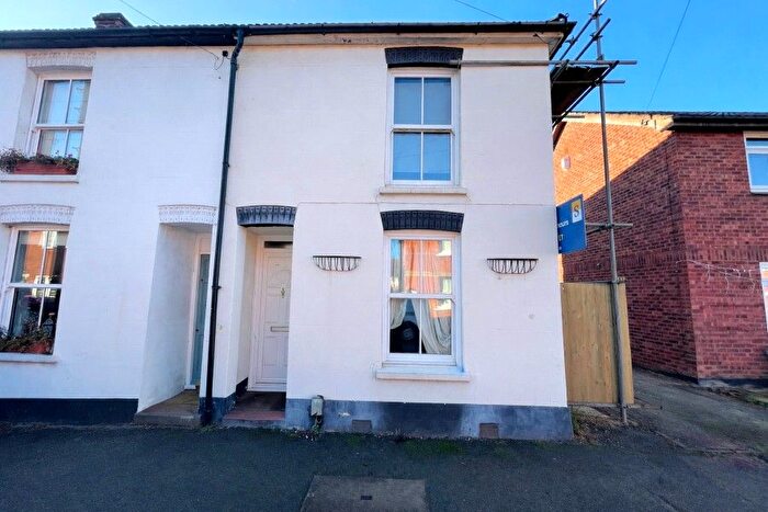 2 Bedroom Semi-Detached House To Rent In Addlestone, Surrey, KT15