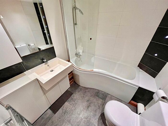 2 Bedroom Terraced House For Sale In Gordon Road, Great Yarmouth, NR31