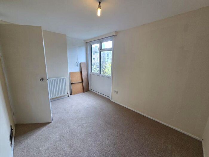 3 Bedroom End Of Terrace House For Sale In Chesters Avenue, Newcastle Upon Tyne, NE12