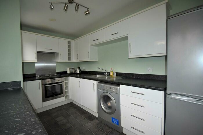 2 Bedroom Flat To Rent In Aylward Street, Portsmouth, PO1