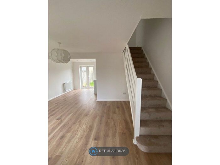 2 Bedroom Terraced House To Rent In Chestnut Close, Tetbury, GL8