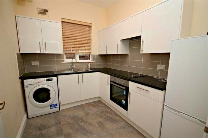 2 Bedroom Flat To Rent In Heber Road, London, NW2
