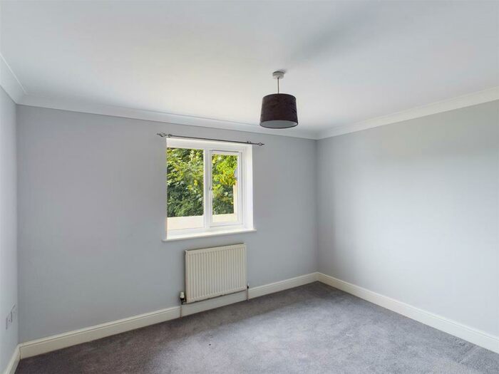 2 Bedroom Bungalow To Rent In Shaftesbury Place Brighton East Sussex, BN1