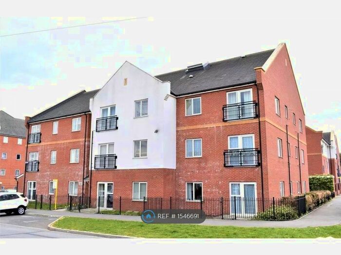 2 Bedroom Flat To Rent In King Edward Road, Basildon, SS15