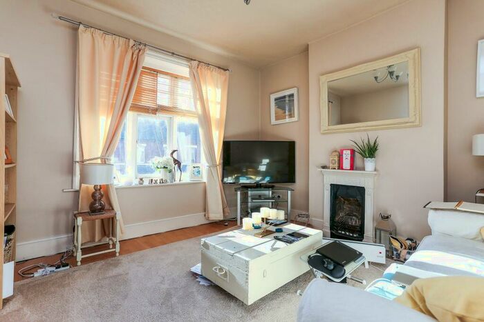 2 Bedroom Apartment To Rent In Priory Road, Kenilworth, CV8