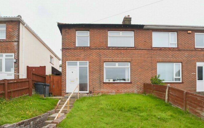 3 Bedroom Semi-Detached House To Rent In Farthingloe Road, Dover, CT17