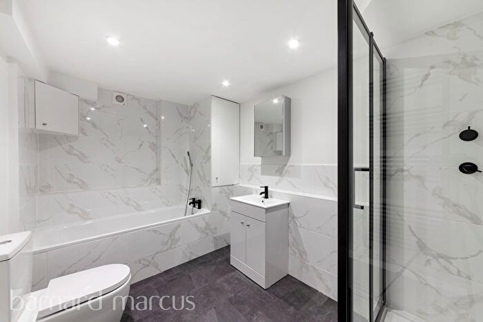 2 Bedroom Maisonette To Rent In Dawes Road, London, SW6