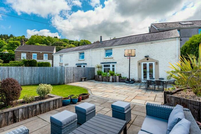 5 Bedroom Detached House For Sale In Howells Terrace, Alltwen, City And County Of Swansea., SA8