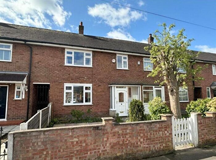 3 Bedroom Terraced House For Sale In Ossington Walk, Manchester, M23