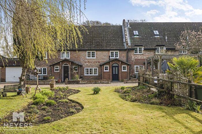 2 Bedroom Character Property For Sale In West Holme, Wareham, BH20