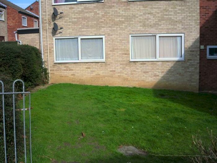 2 Bedroom Flat To Rent In Laing Road, Colchester, Essex, CO4