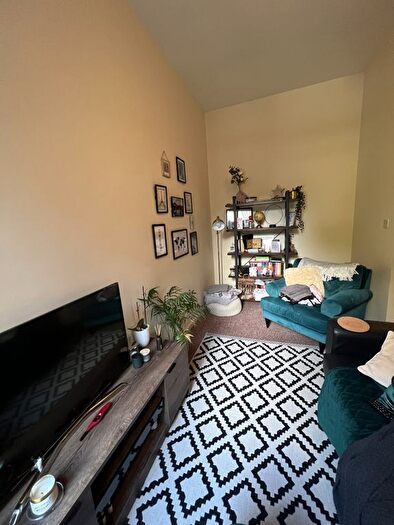 1 Bedroom Flat To Rent In Bed – - Clyde Road, West Didsbury, M20