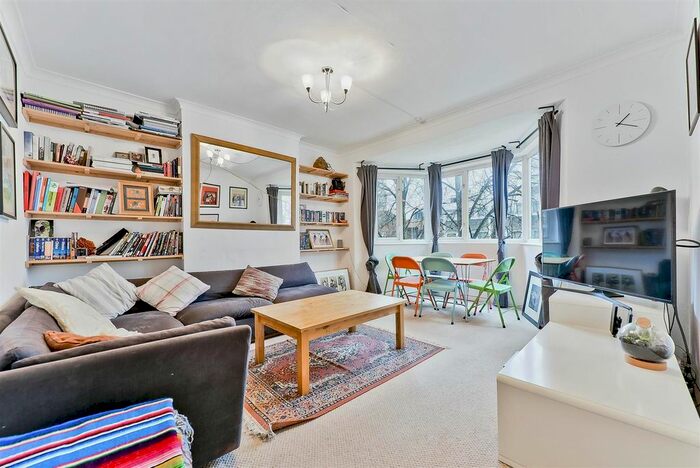 2 Bedroom Flat To Rent In Eastcote Street, London, SW9