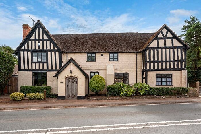 5 Bedroom Detached House For Sale In Worcester Road Harvington Kidderminster, Worcestershire, DY10