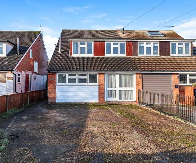 3 Bedroom Semi-Detached House For Sale In Croft Lane, Chipperfield, WD4