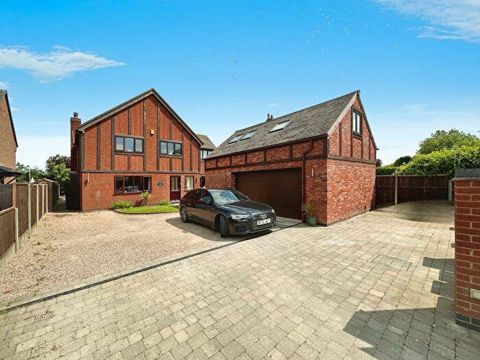 4 Bedroom Detached House For Sale In Henhurst Hill, Burton-on-Trent, DE13