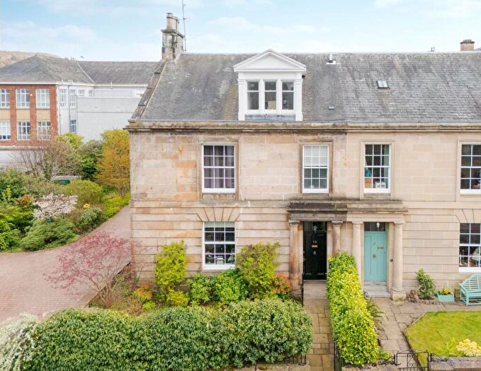 6 Bedroom Semi-Detached House For Sale In Barossa Place, Perth, PH1