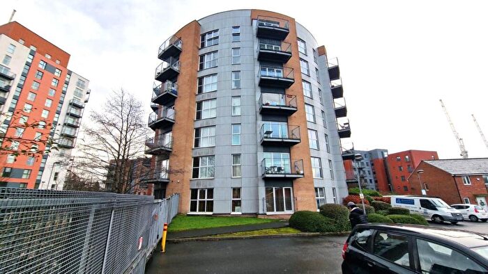 2 Bedroom Apartment To Rent In Stillwater Drive, Manchester, M11