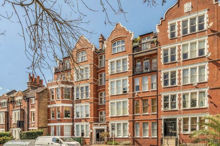 2 Bedroom Flat To Rent In Cormont Road, London, SE5