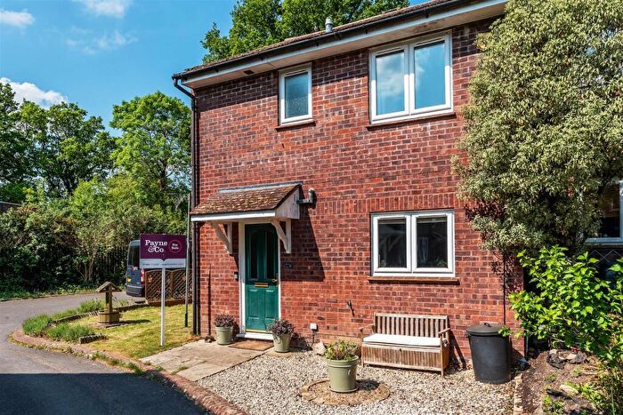 3 Bedroom End Of Terrace House For Sale In The Greenway, Hurst Green, RH8