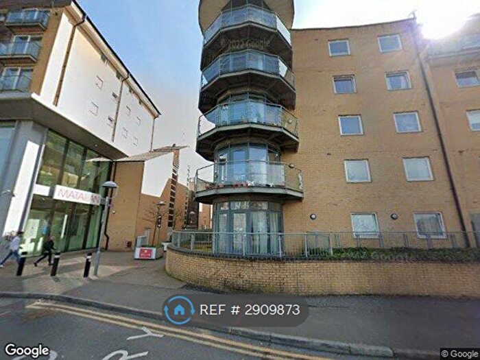 2 Bedroom Flat To Rent In Berberis House, Feltham, TW13