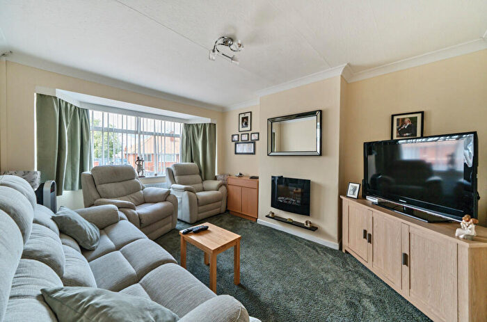 2 Bedroom Bungalow For Sale In Lambert Avenue, Shurdington, Cheltenham, GL51