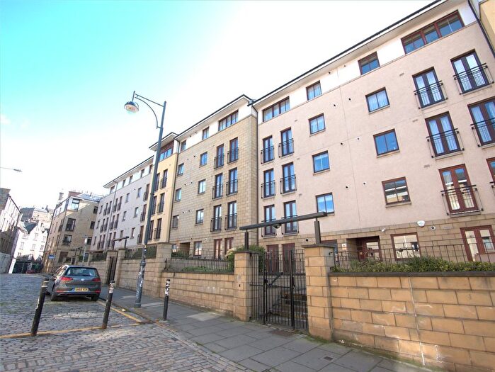 2 Bedroom Flat To Rent In High Riggs, Edinburgh, Midlothian, EH3