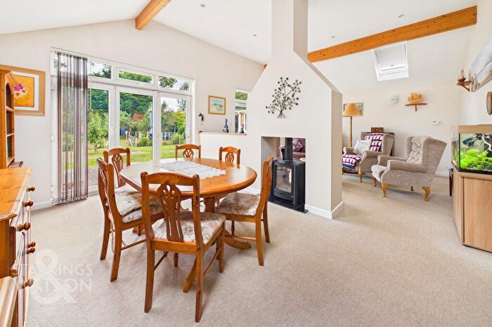 4 Bedroom Detached Bungalow For Sale In Marsh Road, South Walsham, Norwich, NR13