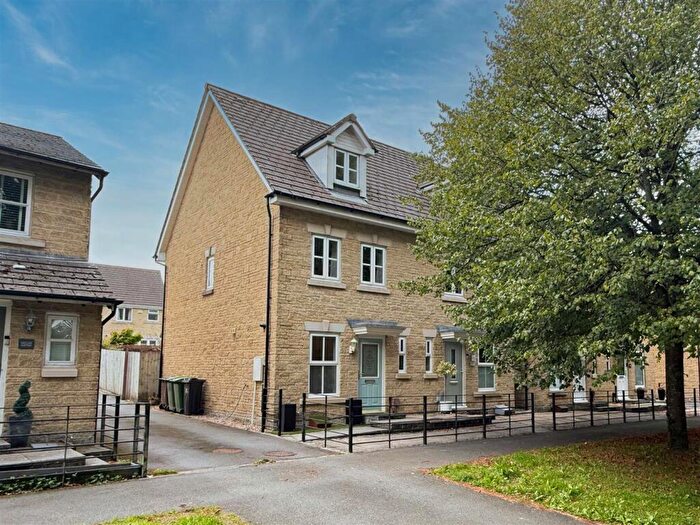 3 Bedroom Semi-Detached House For Sale In Frobisher Approach, Manadon Park, Plymouth, PL5