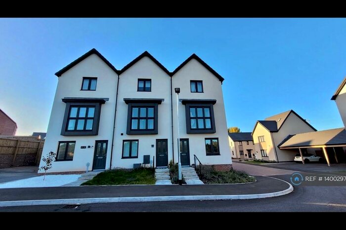 3 Bedroom Terraced House To Rent In Stryd Boyd, Old St. Mellons, Cardiff, CF3