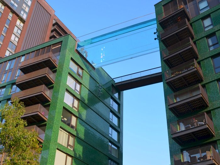 2 Bedroom Flat To Rent In Capital Building, Embassy Gardens, Nine Elms, SW11