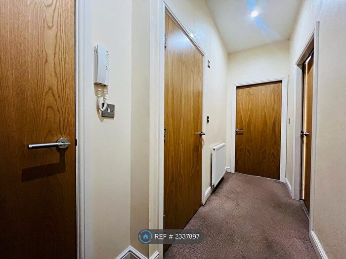 1 Bedroom Flat To Rent In Richardshaw Lane, Pudsey, LS28