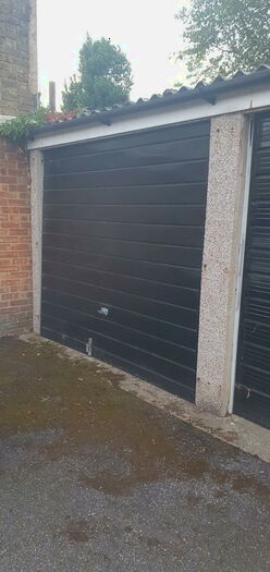 Garage / Parking To Rent In Queens Road, Buckhurst Hill, IG9