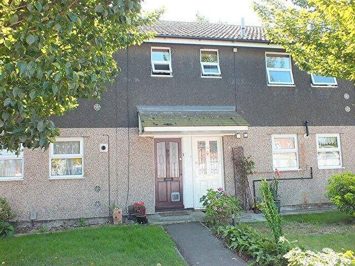 1 Bedroom Maisonette To Rent In Bedroom Maisonette St Floor In Farnborough, GU14