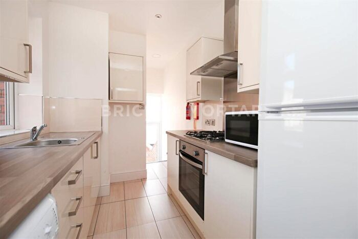 5 Bedroom Maisonette To Rent In (£pppw) Brandon Grove, Sandyford, Newcastle Upon Tyne, NE2