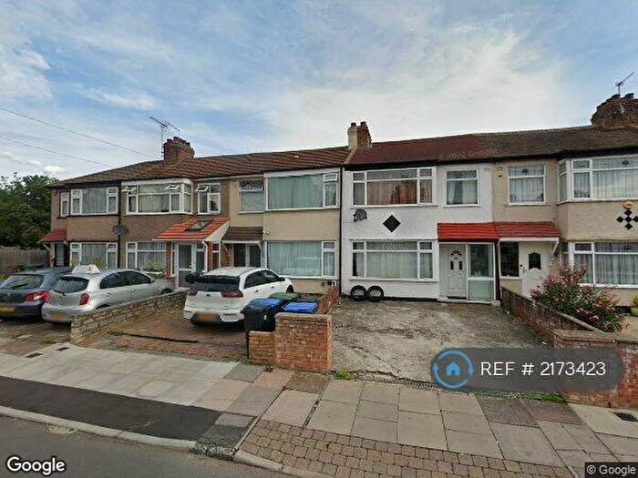 3 Bedroom Terraced House To Rent In Garfield Road, Enfield, EN3