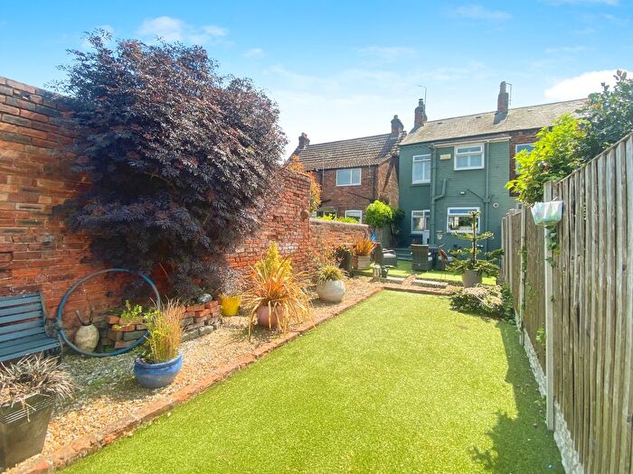 2 Bedroom Semi-detached House For Sale In High Street, Chester, CH4