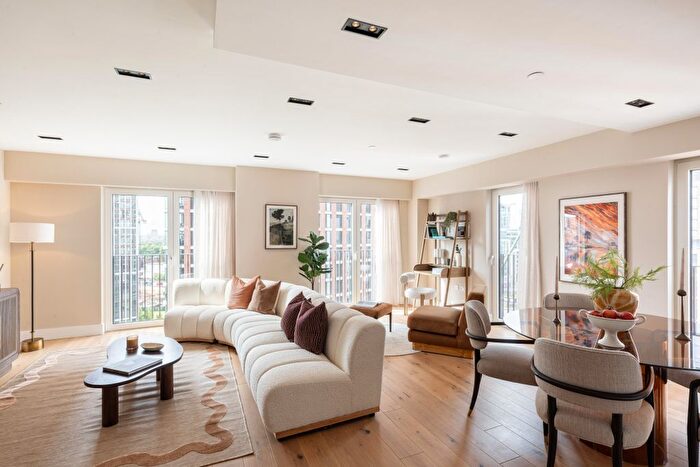 2 Bedroom Flat For Sale In Keybridge, Exchange Gardens, London, SW8 - Photo 6
