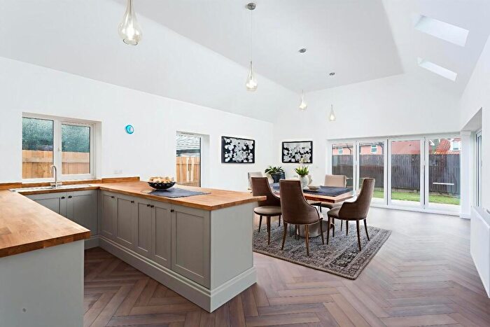 4 Bedroom Detached Bungalow For Sale In Low Street, Carlton, DN14
