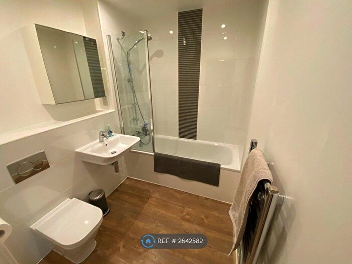 2 Bedroom Flat To Rent In College Street, Southampton, SO14