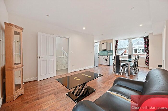 3 Bedroom Maisonette For Sale In St. Marys Road, NW10