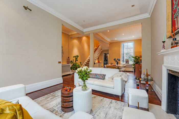 4 Bedroom House To Rent In Finborough Road, West Chelsea, SW10