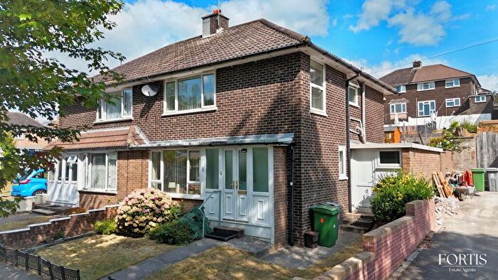 3 Bedroom Semi-Detached House For Sale In Clover Grove, Cardiff, CF5