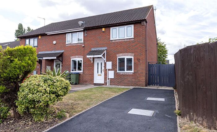 2 Bedroom End Of Terrace House To Rent In Mallard Drive, Oldbury, West Midlands, B69