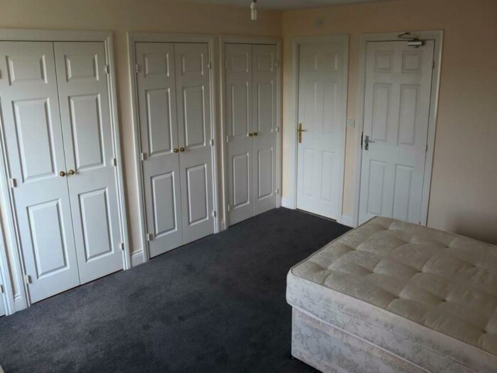 5 Bedroom House To Rent In Horsa Gardens, Hatfield, Hertfordshire, AL10