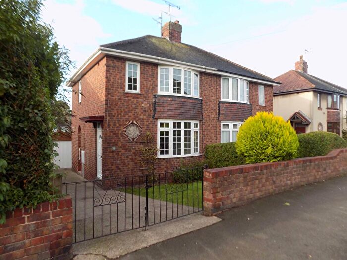 3 Bedroom Semi-Detached House To Rent In Sunnybank, Worksop, S81
