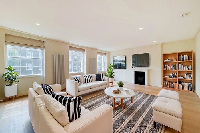 3 Bedroom Flat To Rent In Bedford Place, Bloomsbury, WC1B