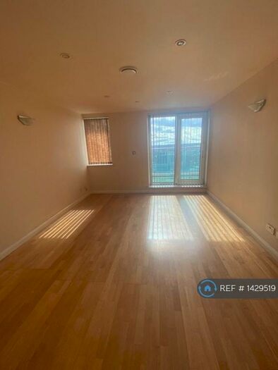 2 Bedroom Flat To Rent In Northampton House, Northampton, NN1